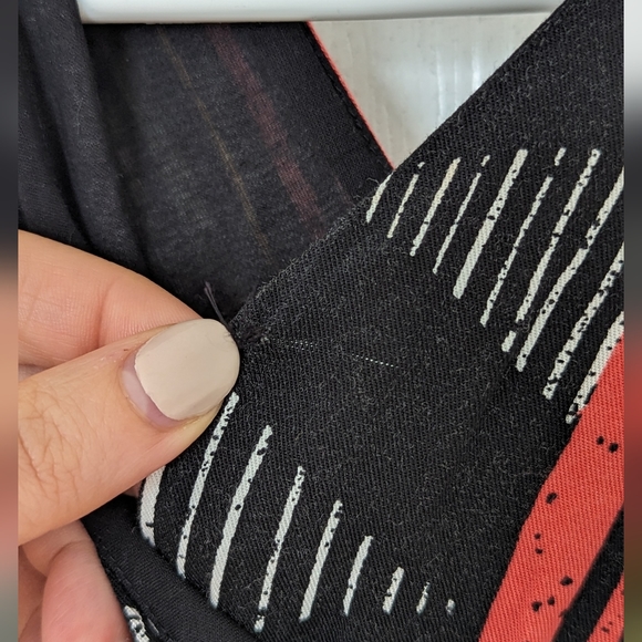 3/$30 Elevenses Patterned Romper - Picture 4 of 6